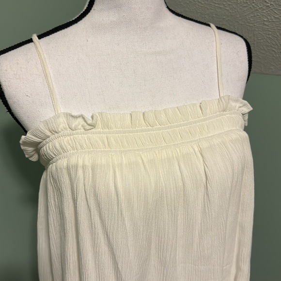 Z Supply Crinkle Rayon Tank - Picture 5 of 11